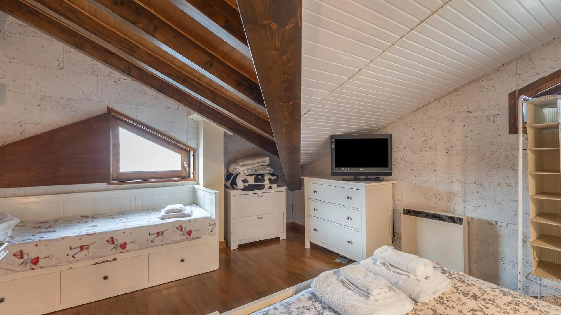 Can Vall Bellver Bellver De Cerdanya Tatil Evi